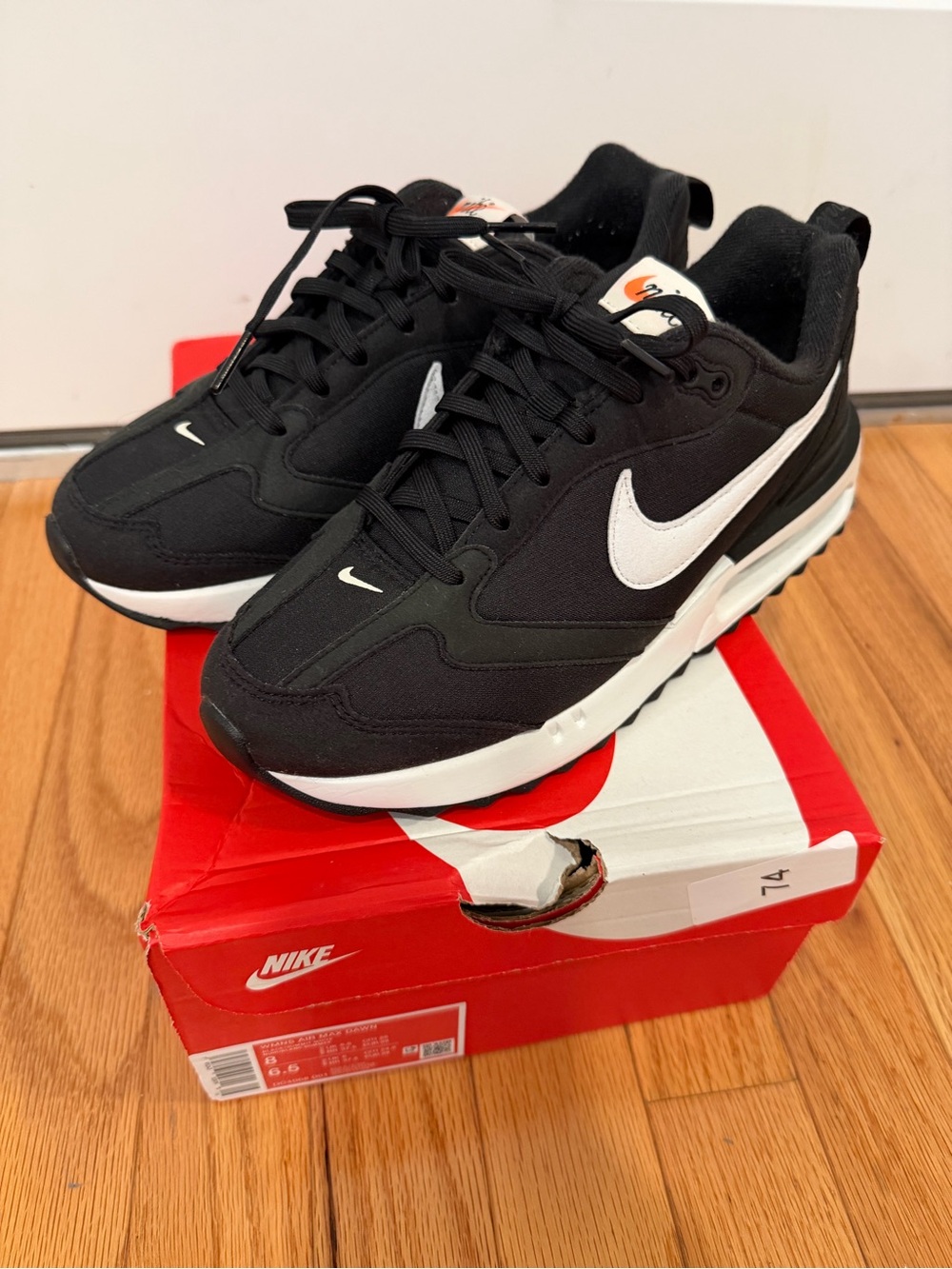 Women’s Nike Air Max Dawns Black & White Sneakers